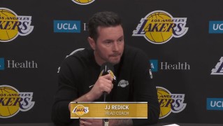 雷迪克点评艾顿：太阳2亿中锋，防守像ATM机